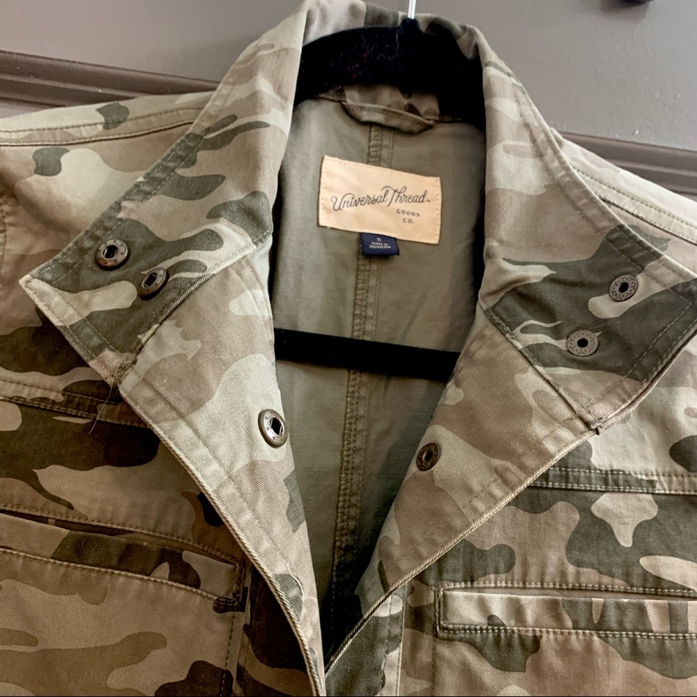 Universal Thread camo utility jacket - Picture 4 of 9